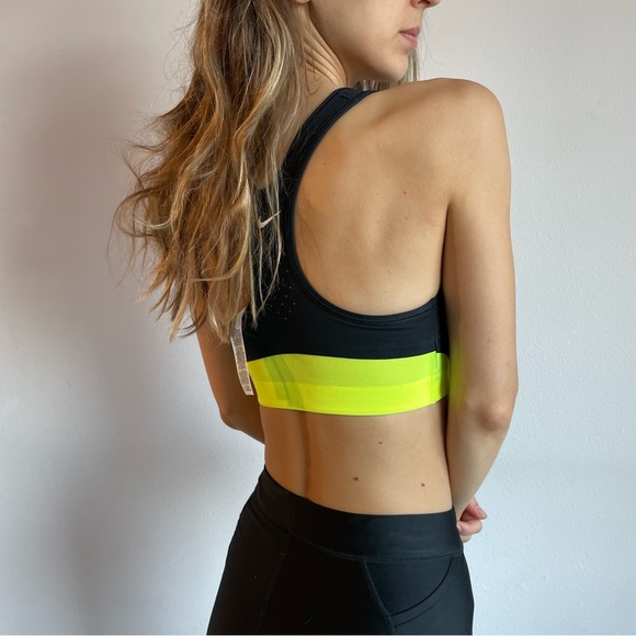 Nike PRO medium support sport bra - Picture 7 of 9